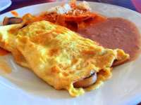 Start Off Your Morning With a Freshly Made Omelet!
